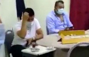 EVİ KIRAATHANEYE DÖNÜŞTÜRDÜLER 79 BİN CEZA YEDİLER