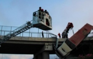 Faciadan saniyeler içinde kurtuldu