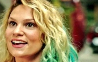 Farah Zeynep Abdullah'ın yeni imajı büyüledi