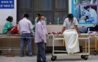 Hindistan'da vaka sayısı 30 milyona yaklaştı