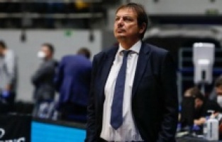 İLK DEFA BİR TÜRK EUROLEAGUE'DE YILIN KOÇU OLDU!