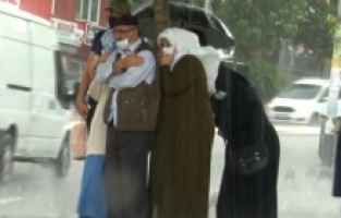 İstanbul sağanağa habersiz yakalandı!