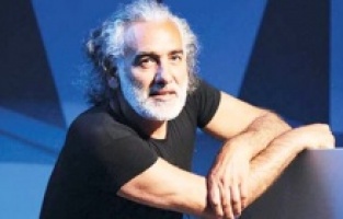 İşte Sinan Çetin'in plaj tarzı...