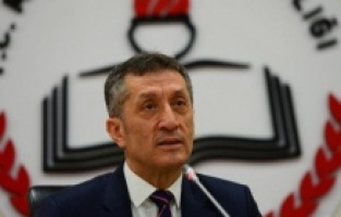 "Şimdiye kadar 813 bin öğretmen aşılandı"