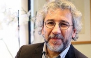 Son Dakika! Can Dündar 'a kırmızı bülten!
