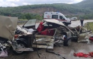 Teöristler Afrin'de hastaneye saldırdı