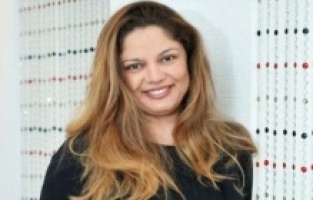 Ünlü şarkıcı İzel "İki aylık param var"