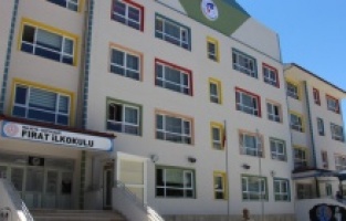 Veliler Fırat İlkokulu yeni binasına hayran kaldı