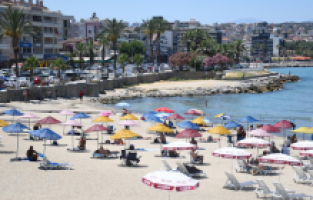 Yerli ve yabancı turistlerin tercihi Kuşadası oldu