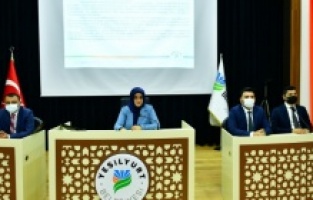 Yeşilyurt Belediye Meclisi yine hareketli geçti