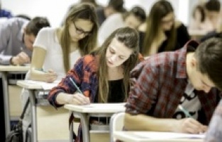 YKS İÇİN GERİ SAYIM BAŞLADI UZMANLAR ÖĞRENCİLERİ UYARDI!