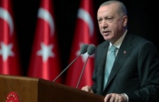 Cumhurbaşkanı Erdoğan: Dün kadına yönelik şiddetle nasıl mücadele ediyorsak bugün de yarın da mücadeleyi sürdüreceğiz!