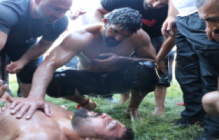 Başpehlivan Kara hastaneye kaldırıldı