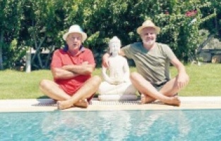 Duayen tiyatrocu Ali Poyrazoğlu ile Bodrum'daki yazlığında buluştuk: Anılarımı yazıyorum ikinci gün toplatılabilir