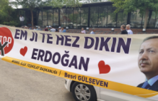 Erdoğan’ın Diyarbakır ziyaretinde açılan destek pankartı ilgi çekti