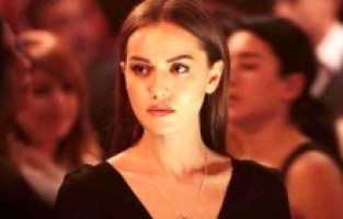 Fahriye Evcen kimdir?