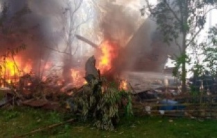 Filipinler'de askeri uçak düştü! 17 kişi hayatını kaybetti!