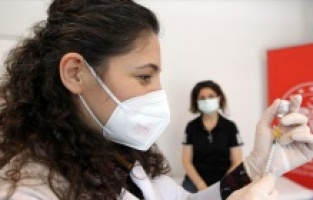 Sağlık Bakanlığı aile hekimleri ile aile sağlığı elemanlarına ek ödemede bulunacak!