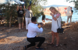 Tersanede sürpriz evlilik teklifi yaptı