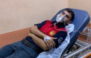 Arılar eve saldırdı 10 kişiyi itfaiye kurtardı