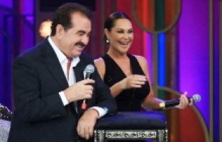 İbrahim Tatlıses ile Hülya Avşar İbo Show'un ardından Ayvalık'ta buluştu