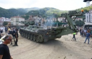 Mehmetçik orada köprü kuruyor