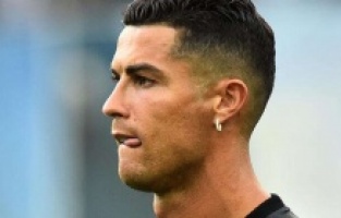 Ronaldo 1 saatte Messi'yi geçti!