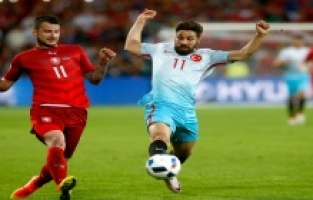 Olcay Şahan, futbolu bıraktı