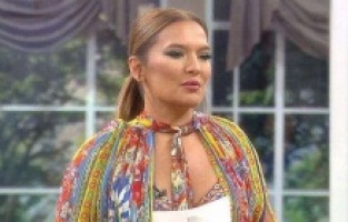 Gelinim Mutfakta yarışmasının sunucusu kim oldu?