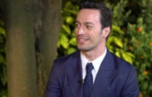 Ünlü oyuncu set pozunu yayınladı