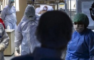 Koca: Varyant ve mutasyonlar gündeminizde yer almamalı