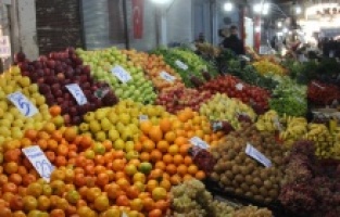 Malatya Sebze Meyve Pazarında fiyatlar uygun 