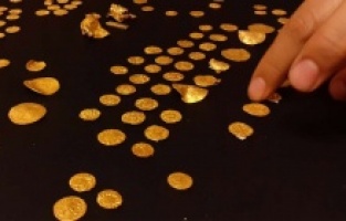 Metal dedektör ile dünyanın en büyük hazinesini buldu!..