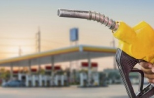 Akaryakıt fiyatları düşecek mi?