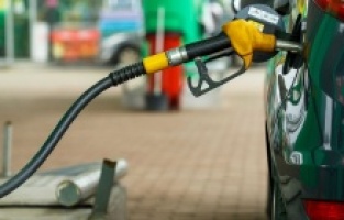 Dolar kurunda meydana gelen yükselişlerden dolayı petrol fiyatları nasıl etkilenecek?