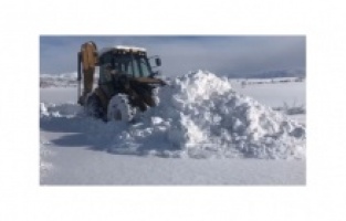 Diyarbakır son 49 yılın en yoğun kar yağışıyla mücadele ediyor