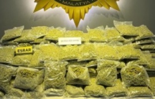 Düzenlenen operasyonlarda 71 kilo esrar ele geçirildi