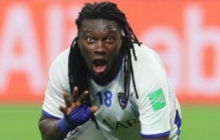 Galatasaray mı Beşiktaş mı? Gomis tarafını seçti