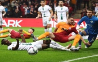 Galatasaray ligin ikinci yarısına kötü başladı