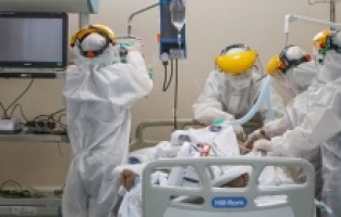 İki yılın vaka rekoru! Bakan Koca: Artan sayılar sebebiyle endişelenmeye mahal yok