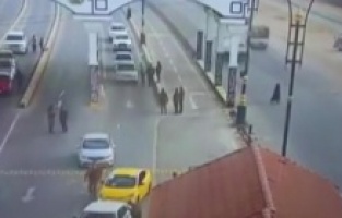 Irak’ta tır 4 aracı ezdi