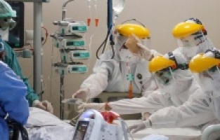 Koca: Salgının ilk aylarındaki ciddiyetimize dönmek zorundayız