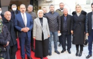 AK Parti Malatya Milletvekili Öznur Çalık, MESOB Başkanı Şevket Keskin’i ziyaret etti