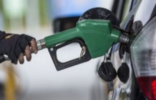 Akaryakıta yine zam geldi