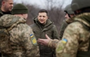 Zelenskiy halka seslendi: Ukrayna, savaşa hazırlanıyor!