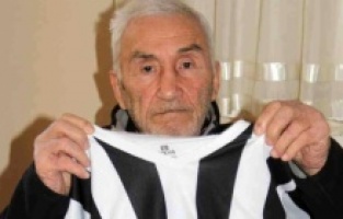 Beşiktaş’taki rekoru kırılamayan efsane futbolcu Şenol Birol, hayatını kaybetti