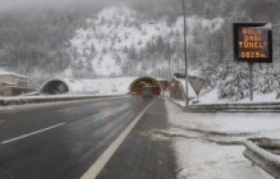 Bolu Dağı'nda son durum! Kar yağışı etkisini sürdürüyor