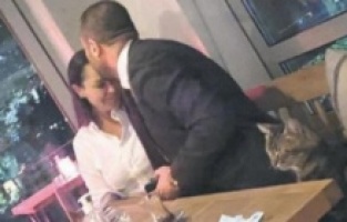 Hülya Avşar, Cemal Güzelci'ye bir şans daha mı verdi?