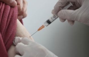 Sahte aşı kartı düzenleyen hemşireye 241 yıl hapis istendi