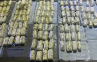 Şok şok şok! Polis memurunun aracında 52 kilo patlayıcı çıktı!